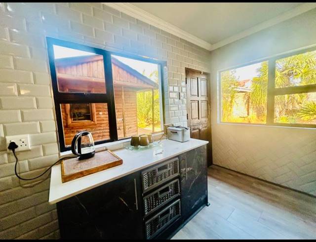 4 BEDROOM HOUSE FOR SALE IN FLORA GARDENS
